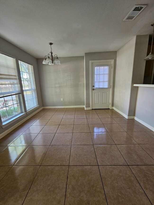 Foto del edificio - 6217 Willow Ave