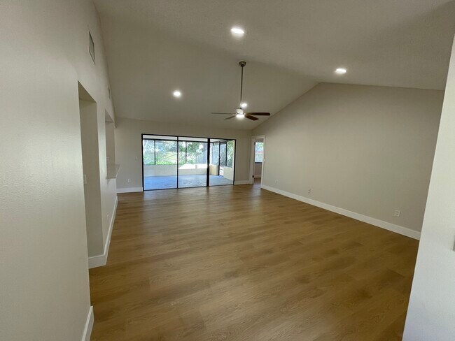 Building Photo - 5010 Pennsbury Dr