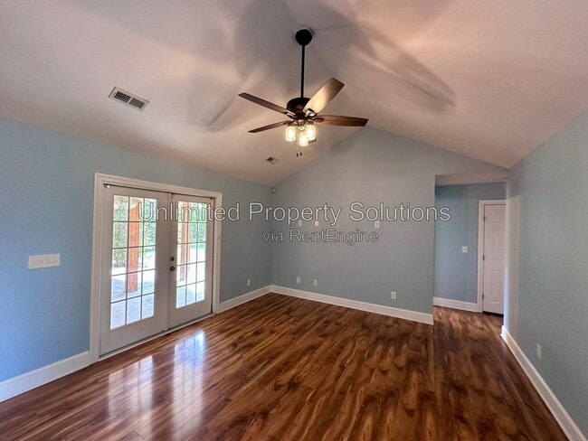 Building Photo - 23 Creekstone Ln