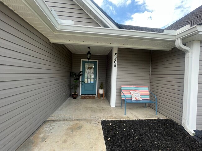 Building Photo - 3805 Landings Cir