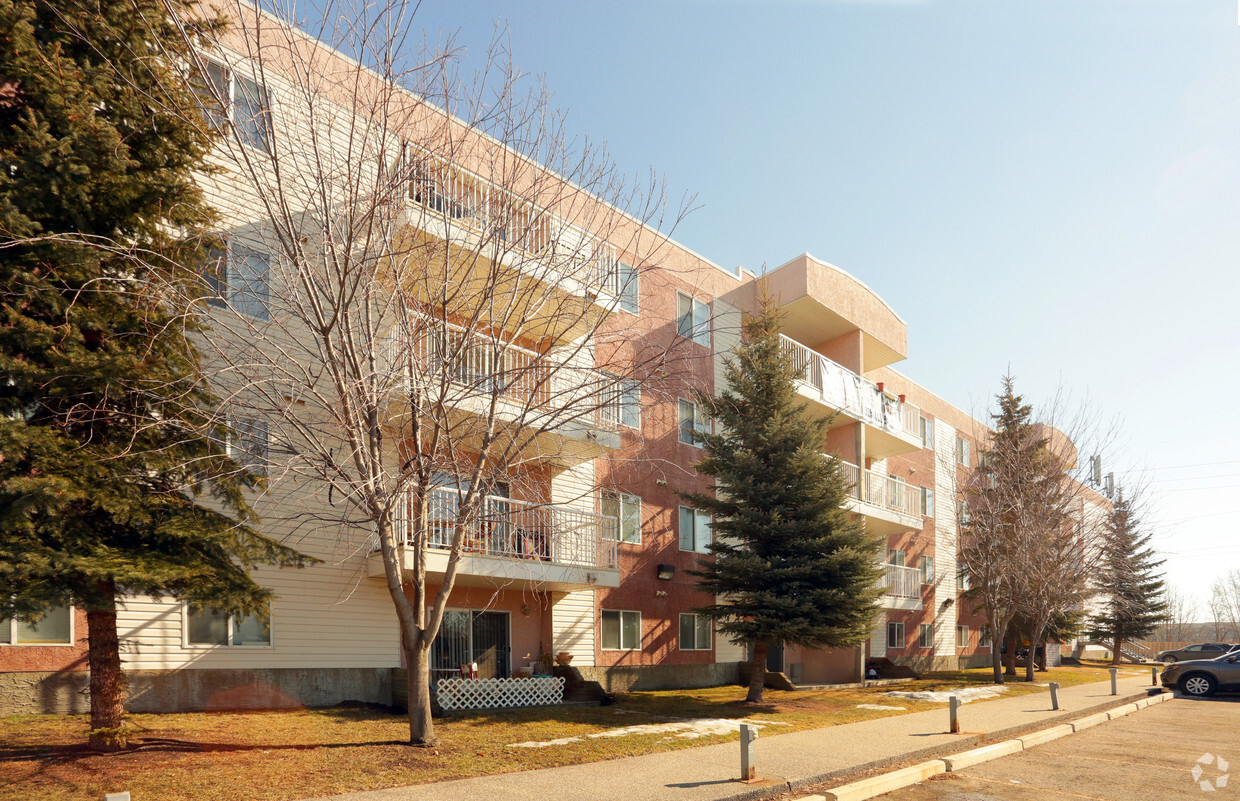 Primary Photo - Nova Villa