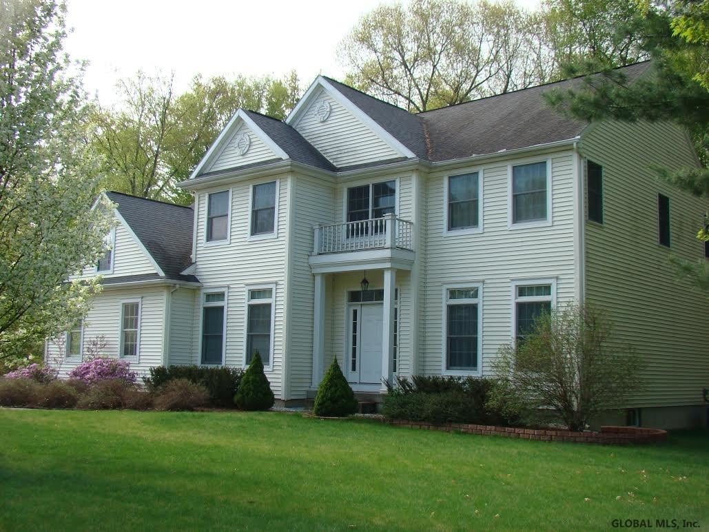 Primary Photo - 1 Dawson Ln