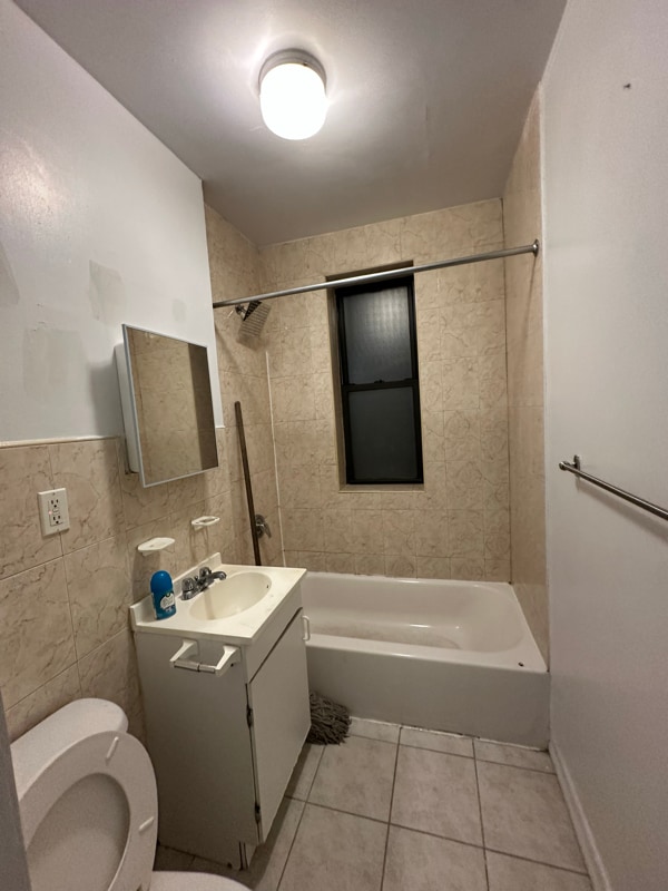 Building Photo - 235 W 146th St