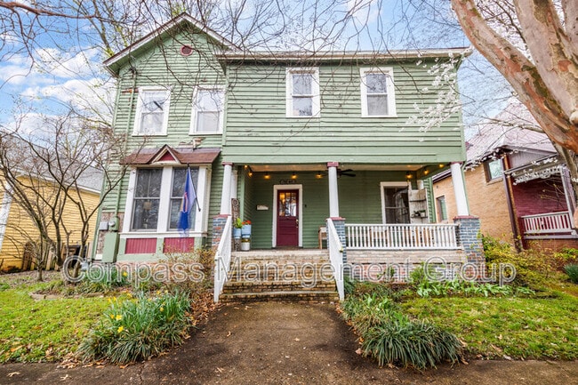 Photo - 625 Luttrell St House