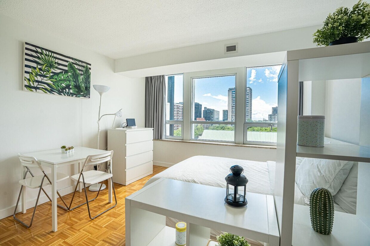 Primary Photo - 1555 Boul. René-Lévesque O