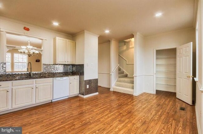 Foto del edificio - 17 Karendale Ct