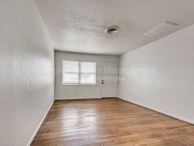 Foto del edificio - 1212 SE 19th Terrace