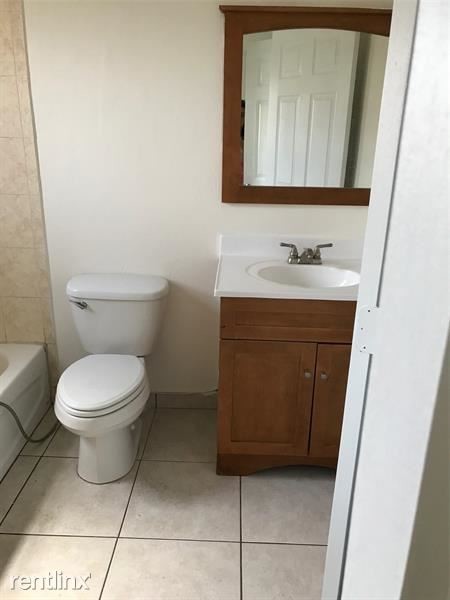 Foto del edificio - 1529 NW 1st St