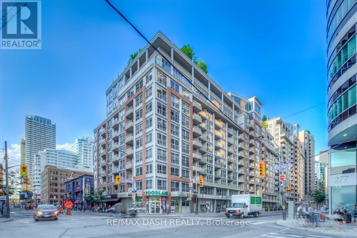 Primary Photo - 270-270 Wellington St W