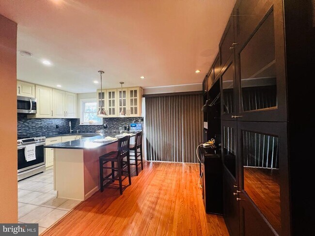 Foto del edificio - 3614 Canby Dr