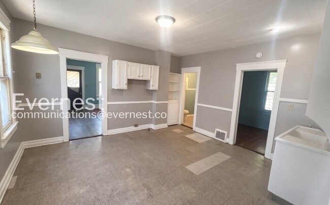 Building Photo - 6401 Gertrude Ave