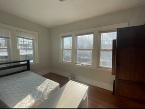 Building Photo - 14 Wallingford Rd