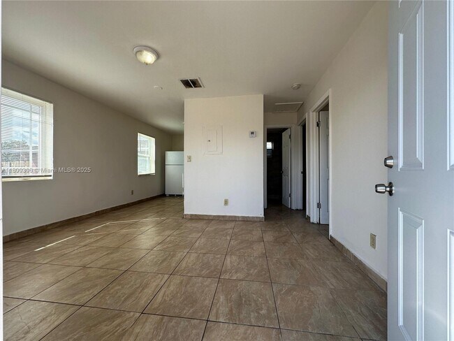 Foto del edificio - 623 NW 9th Ave