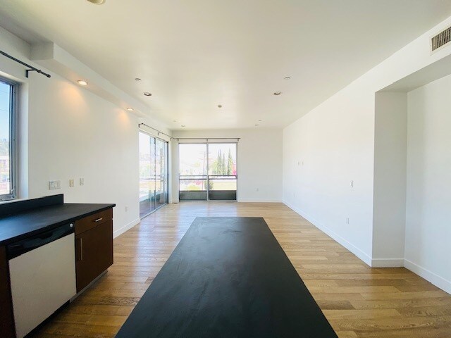Building Photo - 6001 Carlton Way
