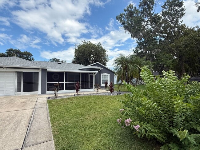 Foto del edificio - Beautifully updated 3-bedroom, 2-bath home