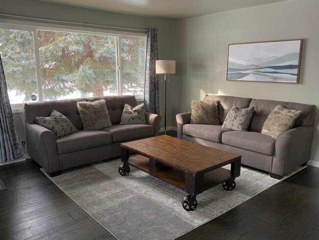 Viviendo - 237 Fair Park Dr