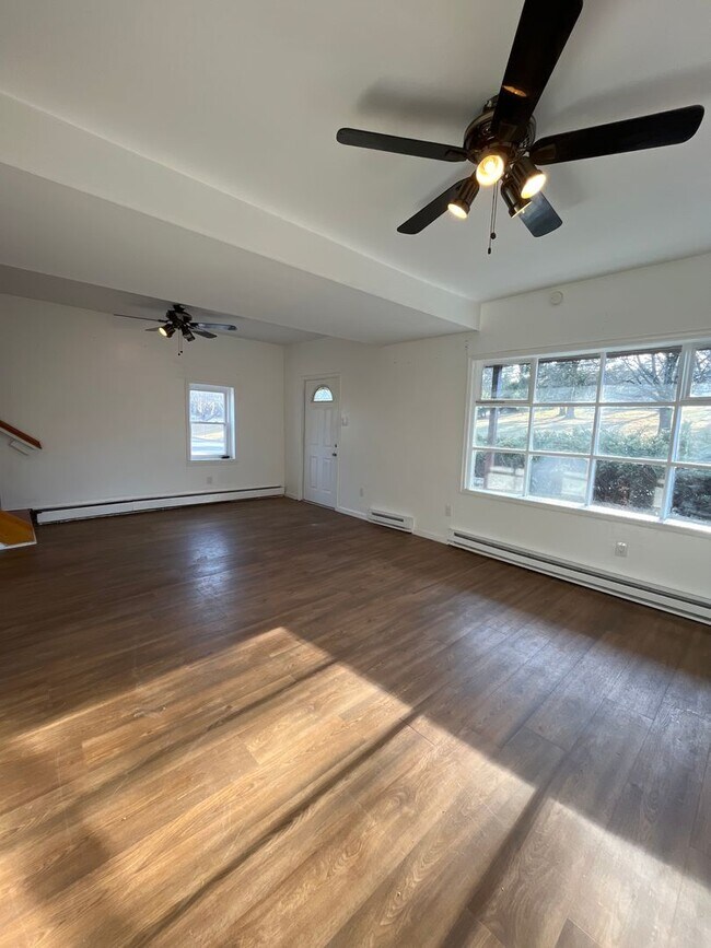 Foto del edificio - 485 S Walnut St