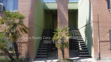 Building Photo - 1528 S Columbus Blvd