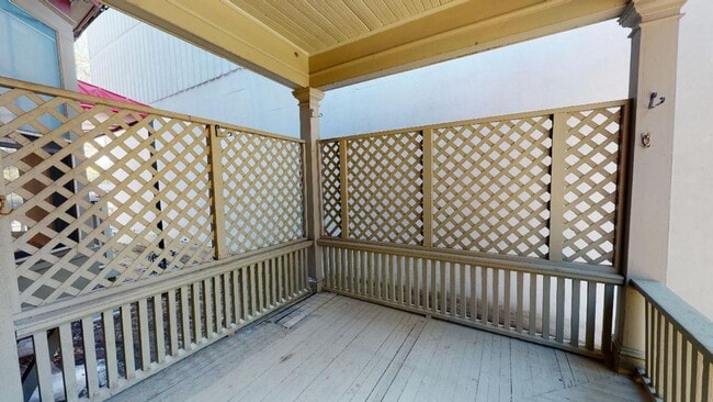 Building Photo - 155 MacLaren