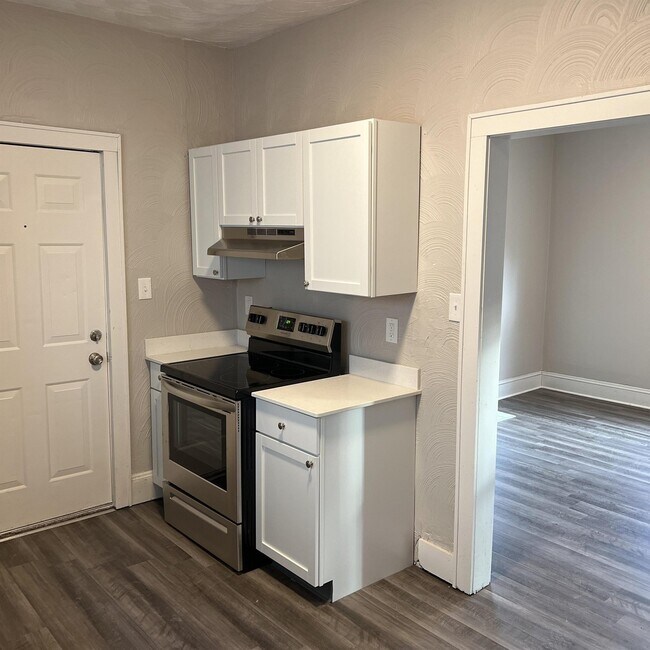 Building Photo - 931 Peerless Ave