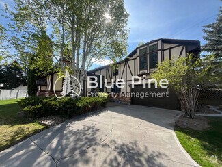 Building Photo - 3267 Merlin Dr