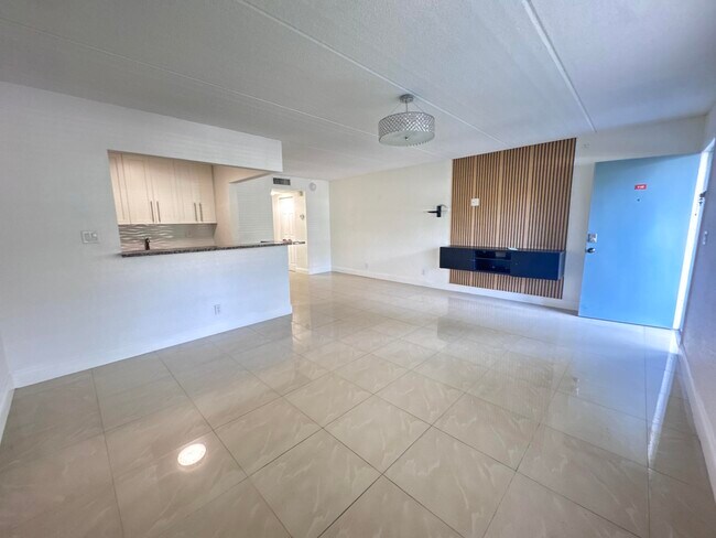 Foto del edificio - 2100 Springdale Blvd