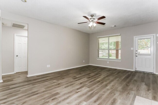 Building Photo - 20210 Entrada Ct