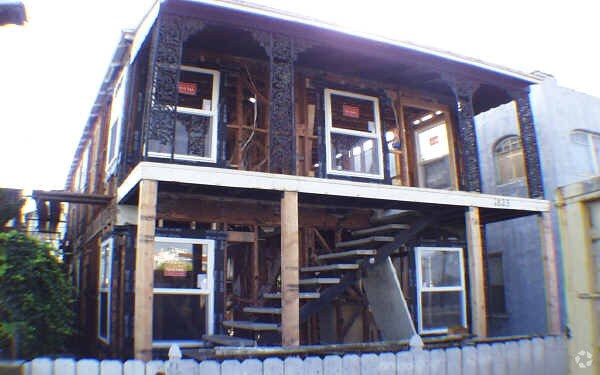 Building Photo - 1823 W Balboa Blvd