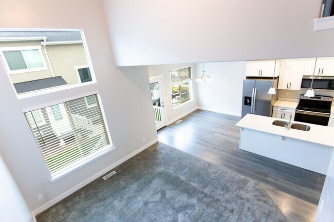 Foto del edificio - Pet-Friendly 3 Bed | 2.5 Bath Home in Exchange, Lehi. Available Aug 1.