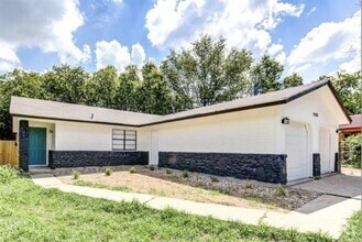 Building Photo - 5203 Bogey Ct