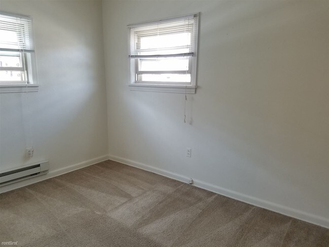 Building Photo - 1 br, 1 bath Apartment - 3808 Pier Street