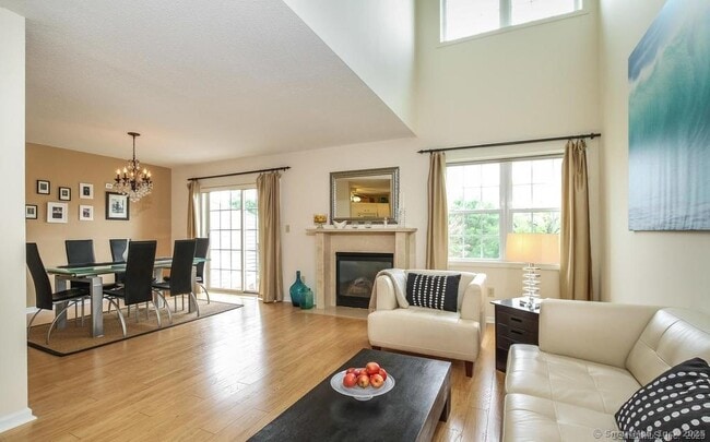 Building Photo - 902 Gray Fox Ln