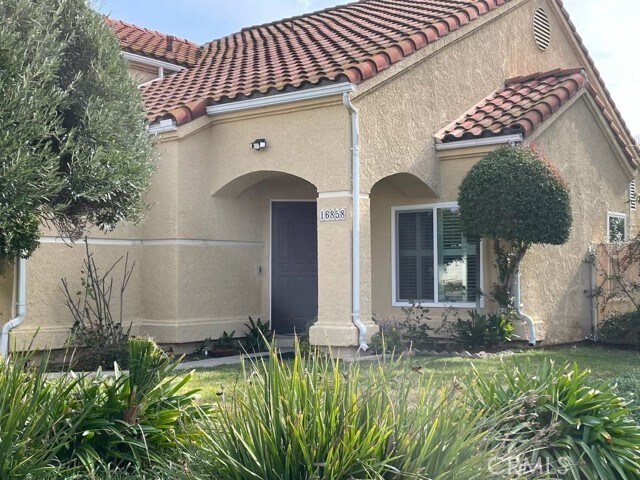 Foto del edificio - 16858 Labrador St
