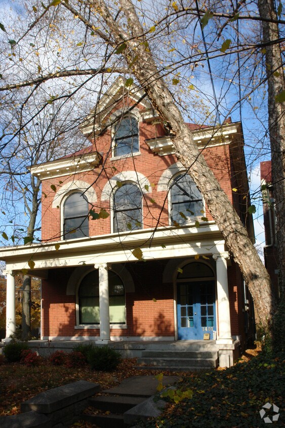 Building Photo - 1401 Highland Ave
