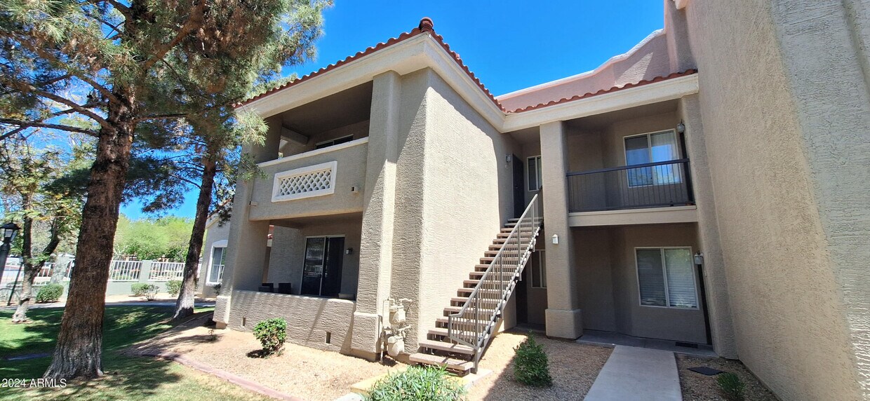 Primary Photo - 2929 W Yorkshire Dr
