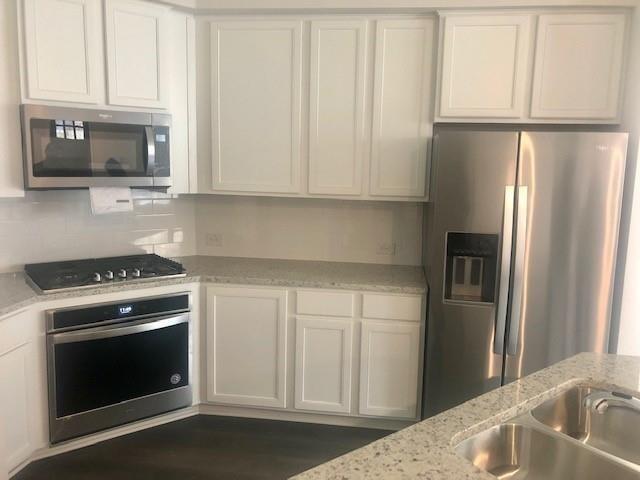 Building Photo - 2456 Klamath Dr