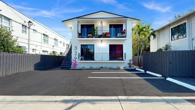 Foto del edificio - 329 SW 9th Ave