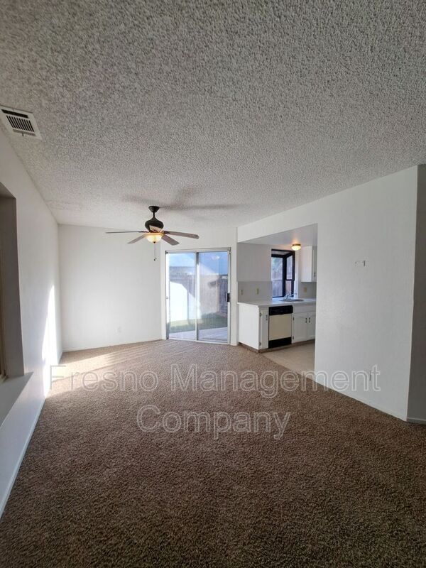 Foto del edificio - 3649 W Harvard Ave