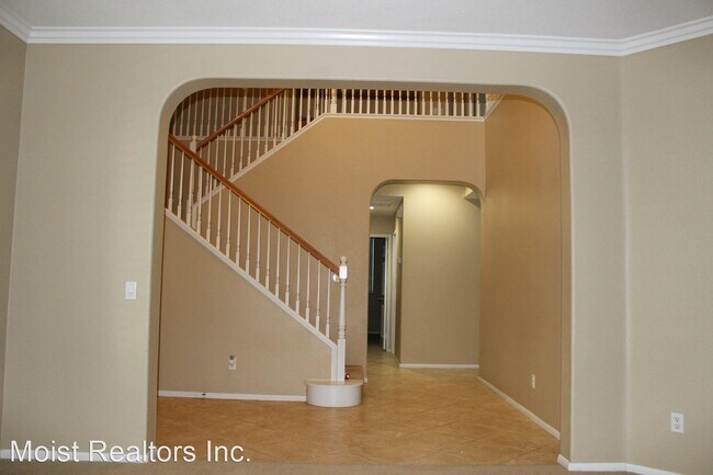 Building Photo - 5 br, 3 bath House - 35345 Hogan Dr