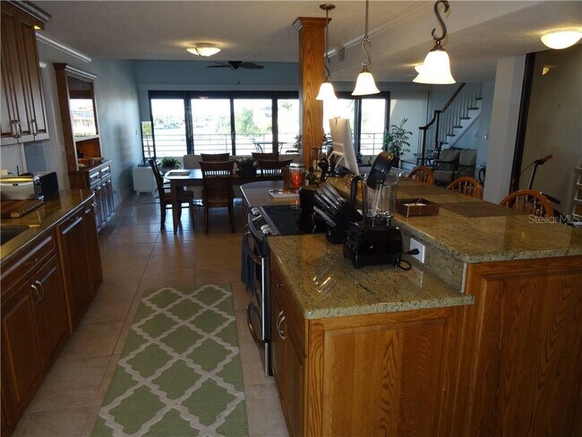 Building Photo - 2785 Kipps Colony Dr S