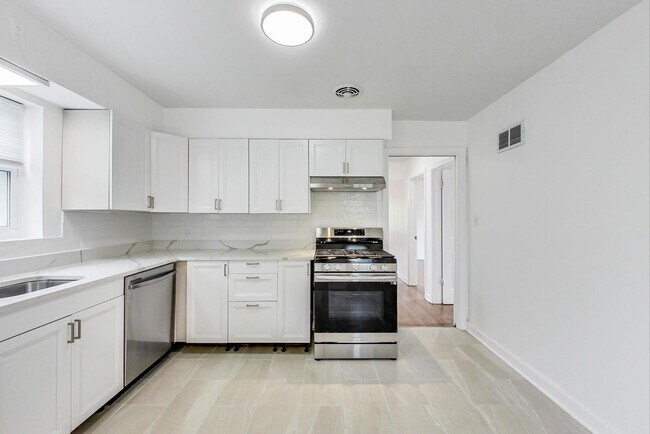 Foto del edificio - 3333 Church St