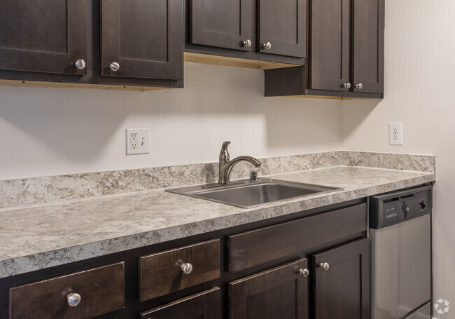 2BR, 1.5BA Townhome - 950 SF - Catons Villas North Townhomes