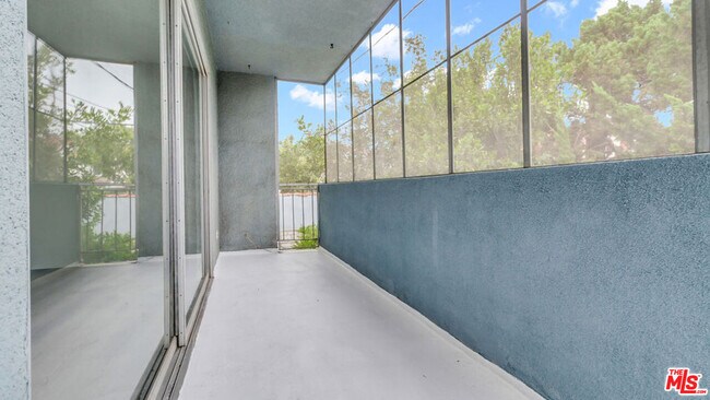 Foto del edificio - 732 Lorraine Blvd