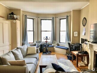 Building Photo - 337 Beacon St