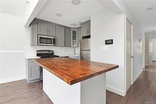 Building Photo - 4828 Barnes Ave