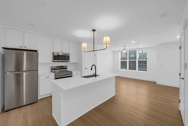 Interior Photo - Launch Townhomes