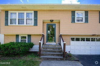 Building Photo - 99 Fiddlers Ln