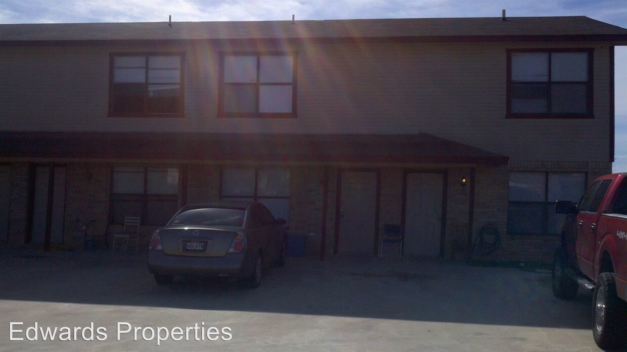 Primary Photo - 1204 Monroe Loop