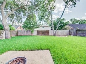 Building Photo - 7114 Buchanan Dr
