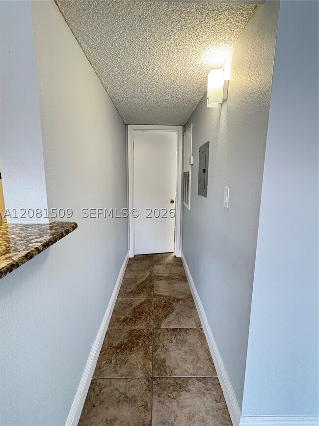 Foto del edificio - 10501 SW 155th Ct